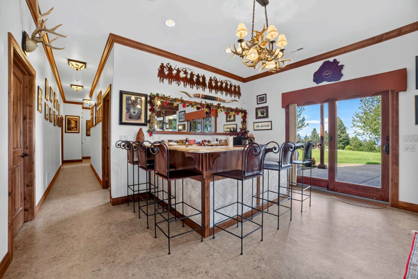 Lower-level wet bar with seating